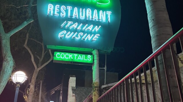 Dan Tana's Restaurant Hollywood